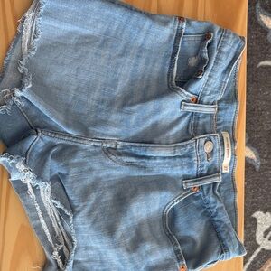 Levi Strauss Light Wash Distressed Denim Shorts - Size 27